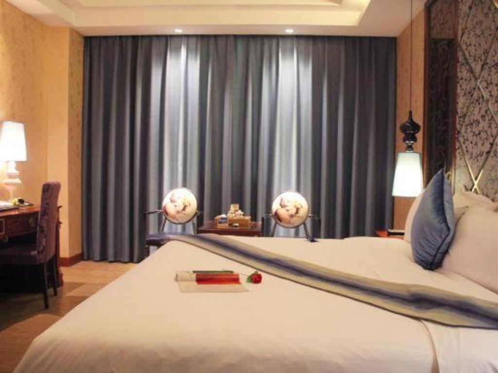 Shenzhen Kai Long International Hotel Exterior photo