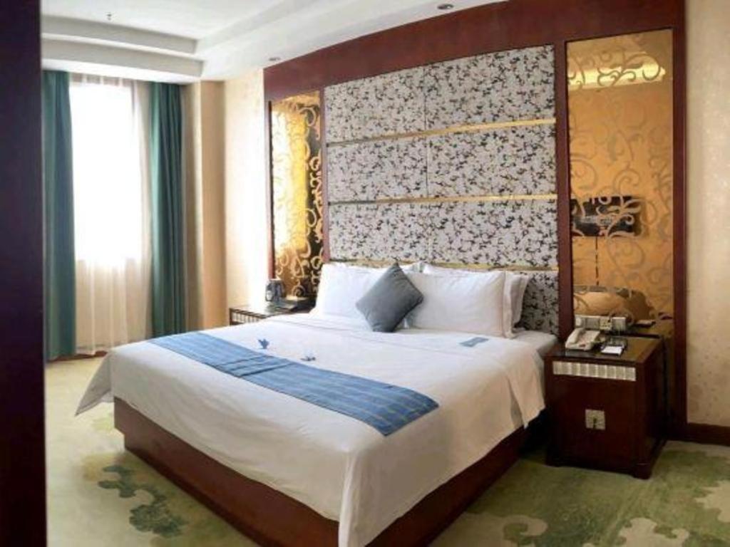 Shenzhen Kai Long International Hotel Exterior photo