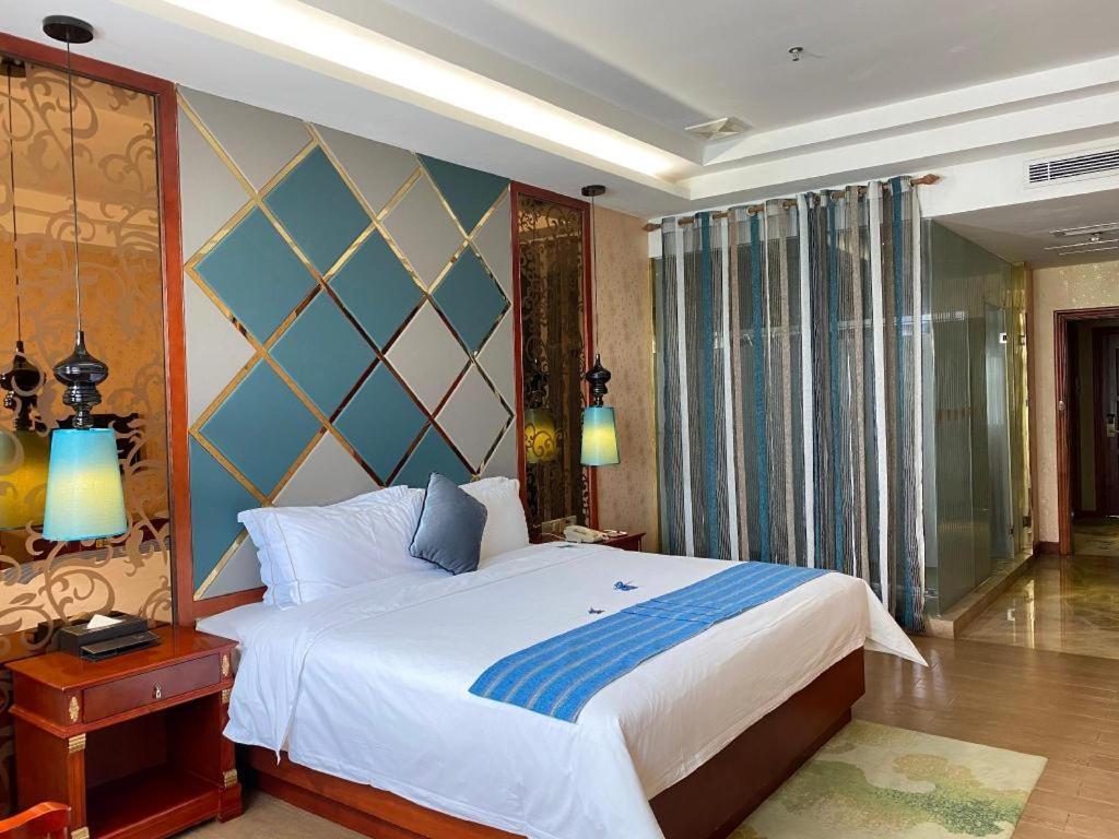 Shenzhen Kai Long International Hotel Exterior photo