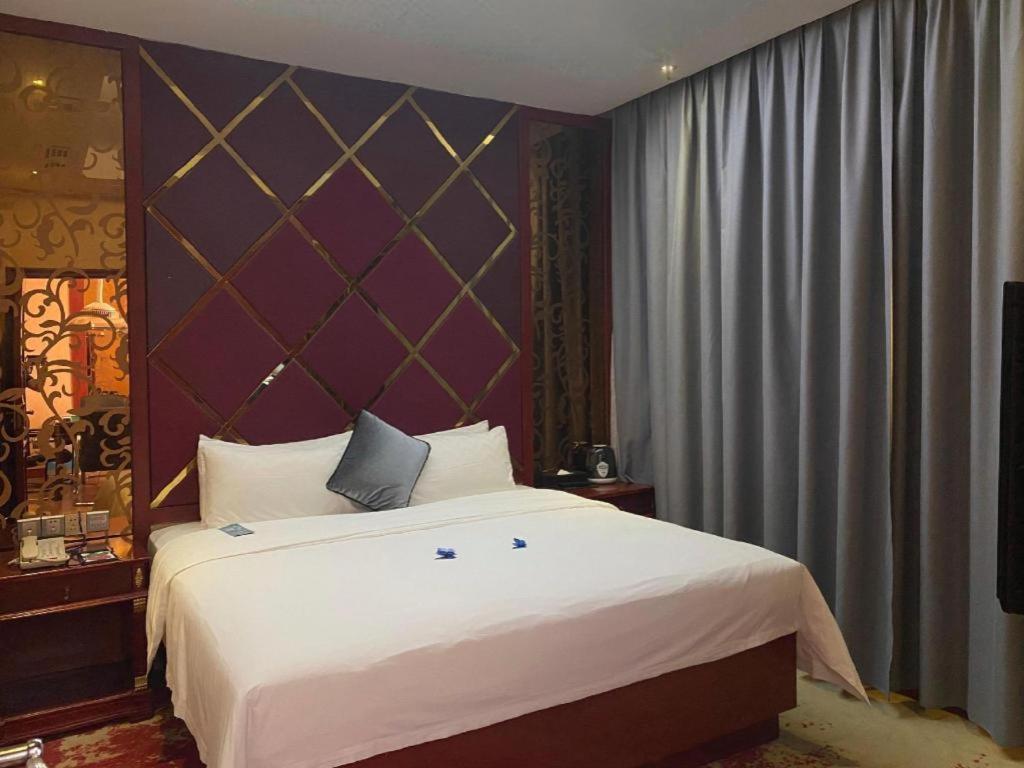 Shenzhen Kai Long International Hotel Exterior photo
